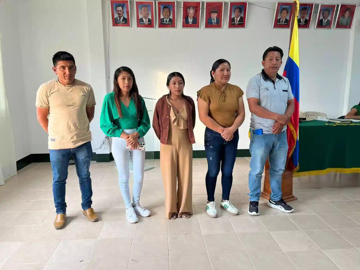 Dirigentes de la comuna bambil collao